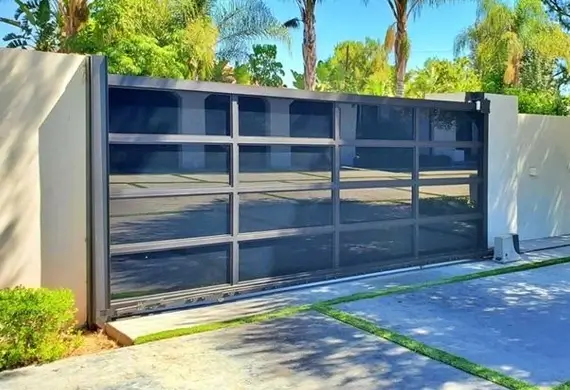 Modern Glass Driveway Gate Installation in Agua Dulce